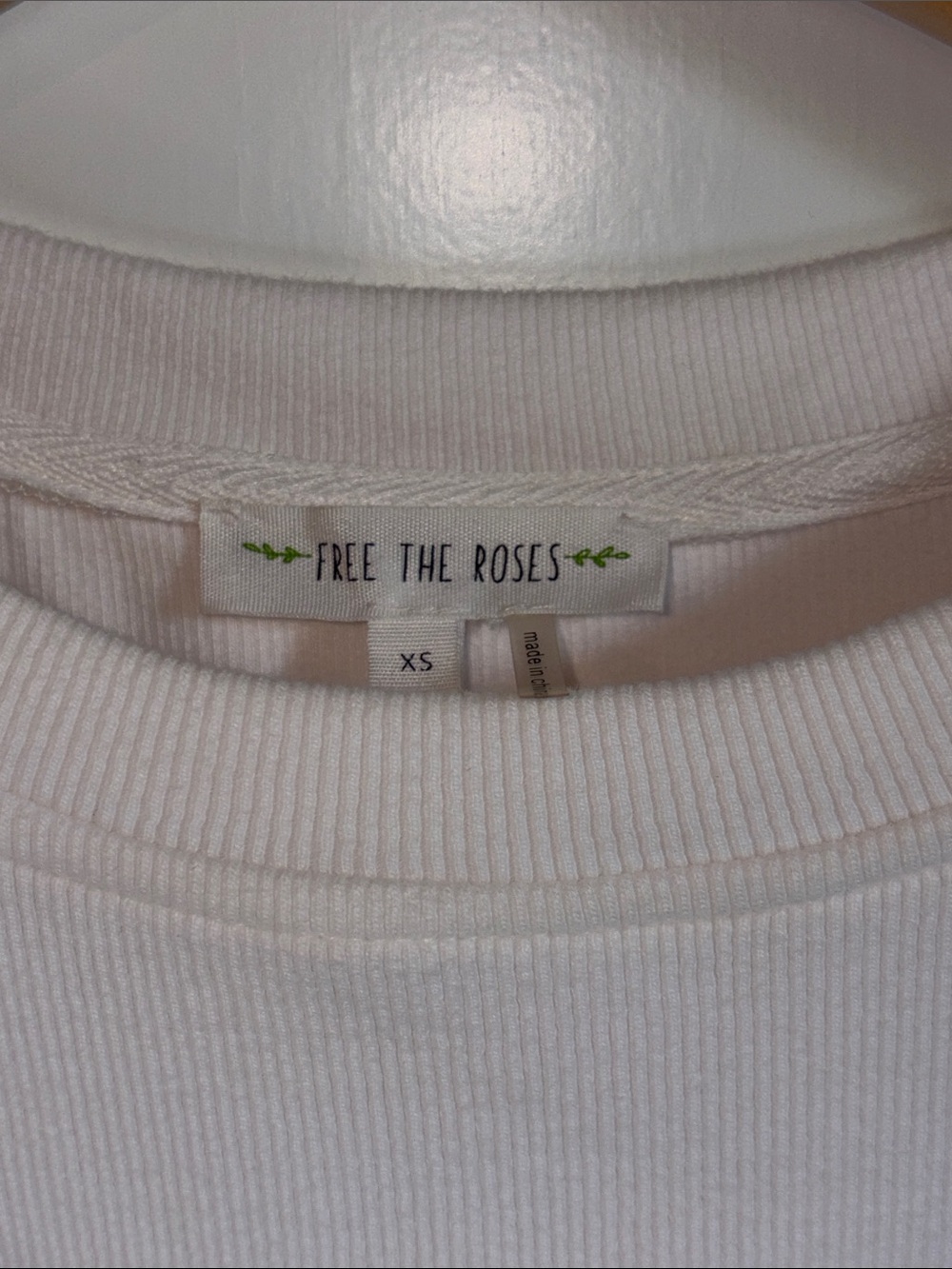 Free the Roses White Ruffle Sleeve Tank Top - Picture 4 of 7